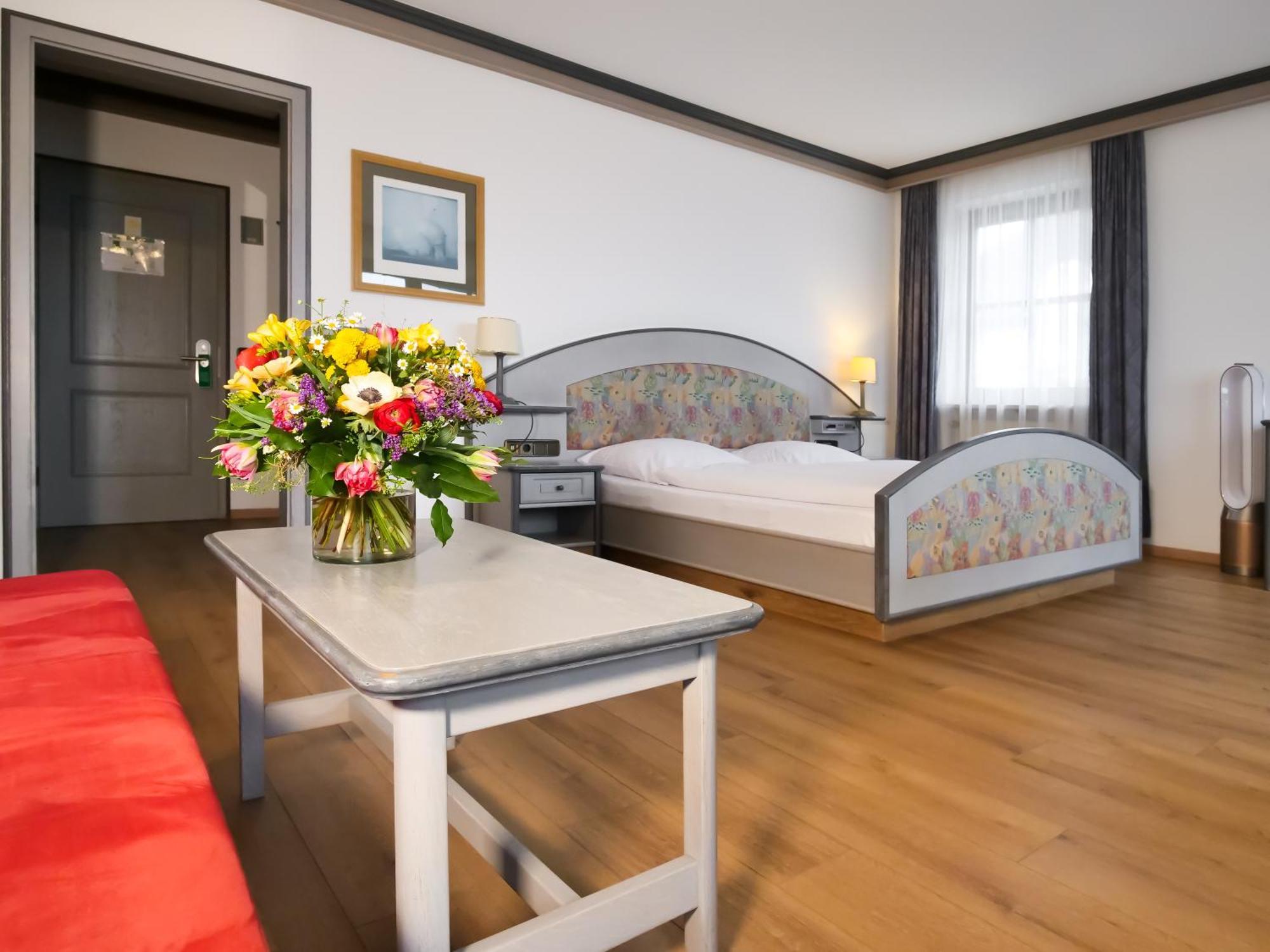 Seehotel Pegasus Хершинг-ам-Аммерзе Экстерьер фото