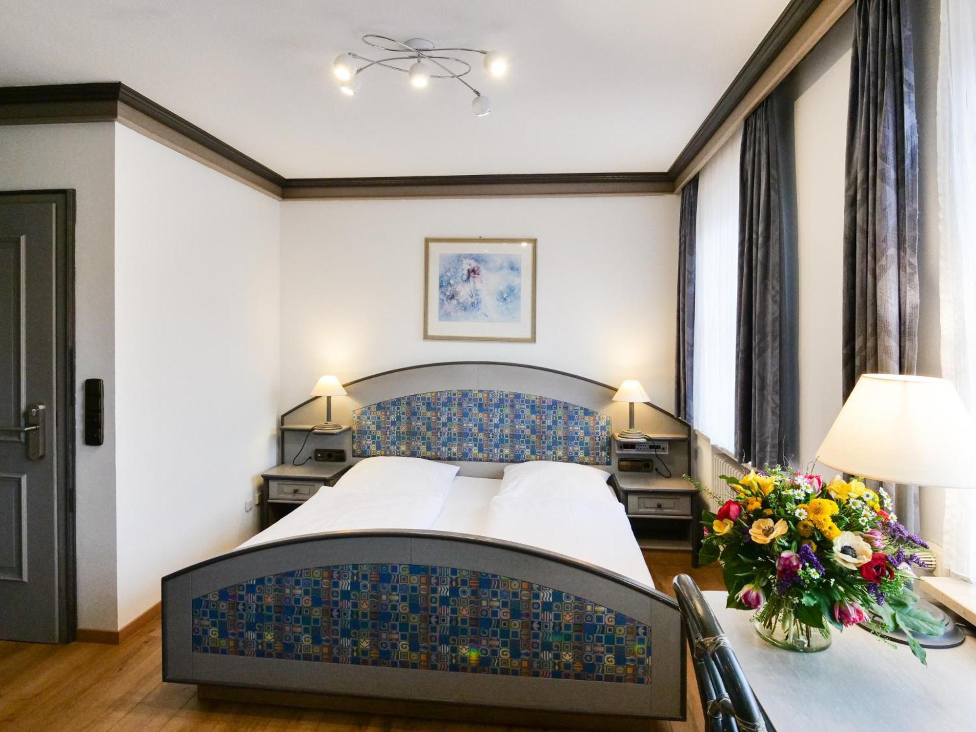 Seehotel Pegasus Хершинг-ам-Аммерзе Экстерьер фото
