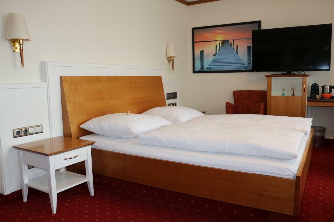 Seehotel Pegasus Хершинг-ам-Аммерзе Экстерьер фото
